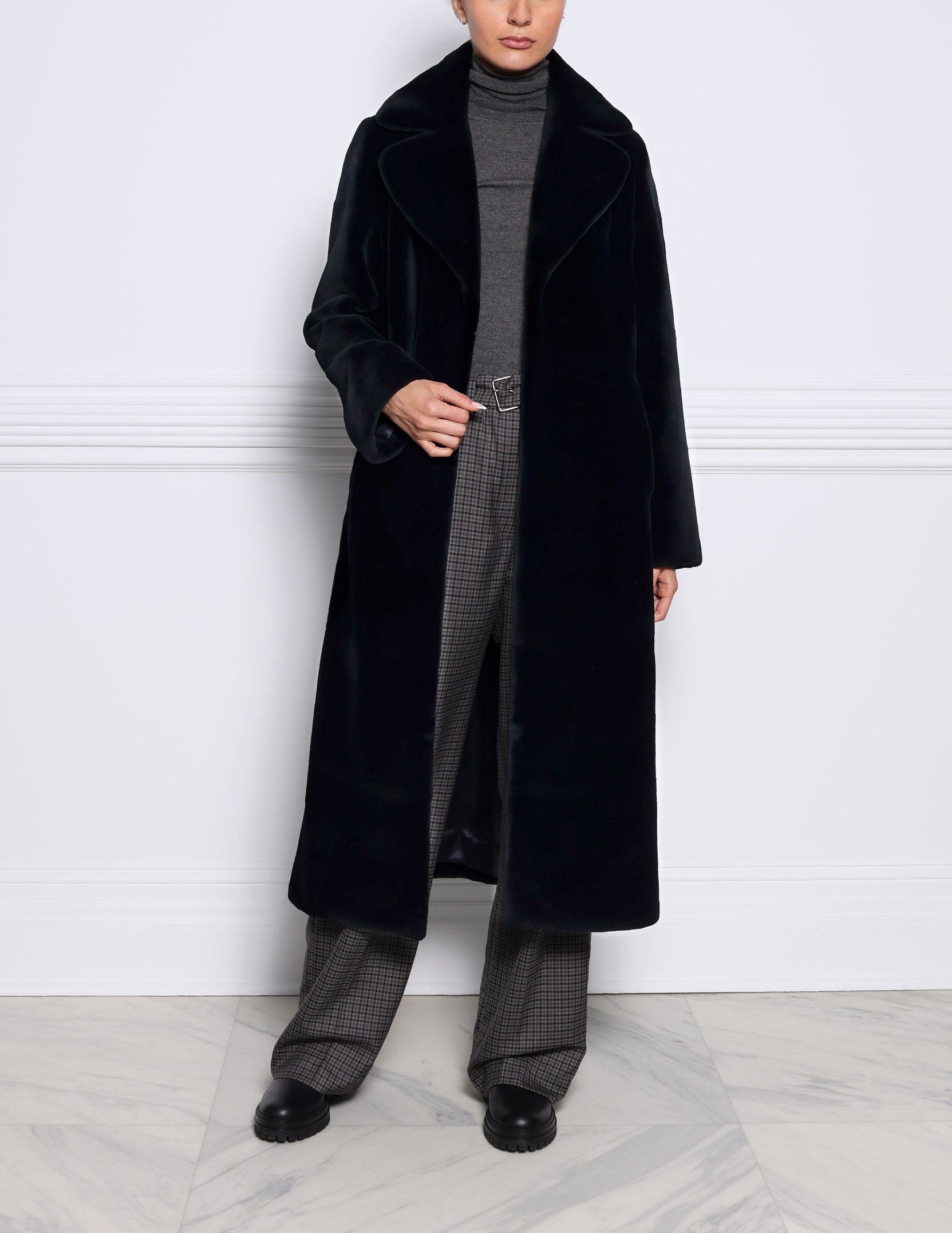 結婚祝い The Kira Sheared Mink Trench Coat in Black | Pologeorgis.com ジャケット・アウター