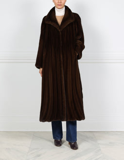 2029-MAHOGANY-MINK-FULL-WING-COLLAR-COAT-MULTIDIRECTIONAL-BOTTOM-