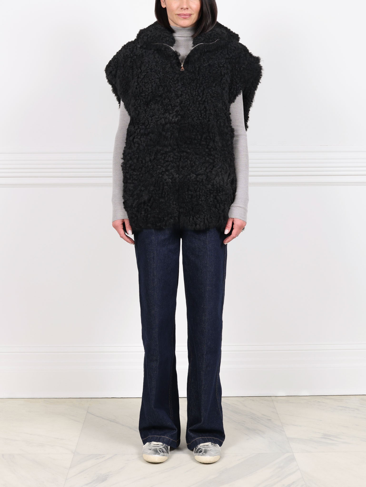 Curly Hooded Shearling Cap Sleeved Vest