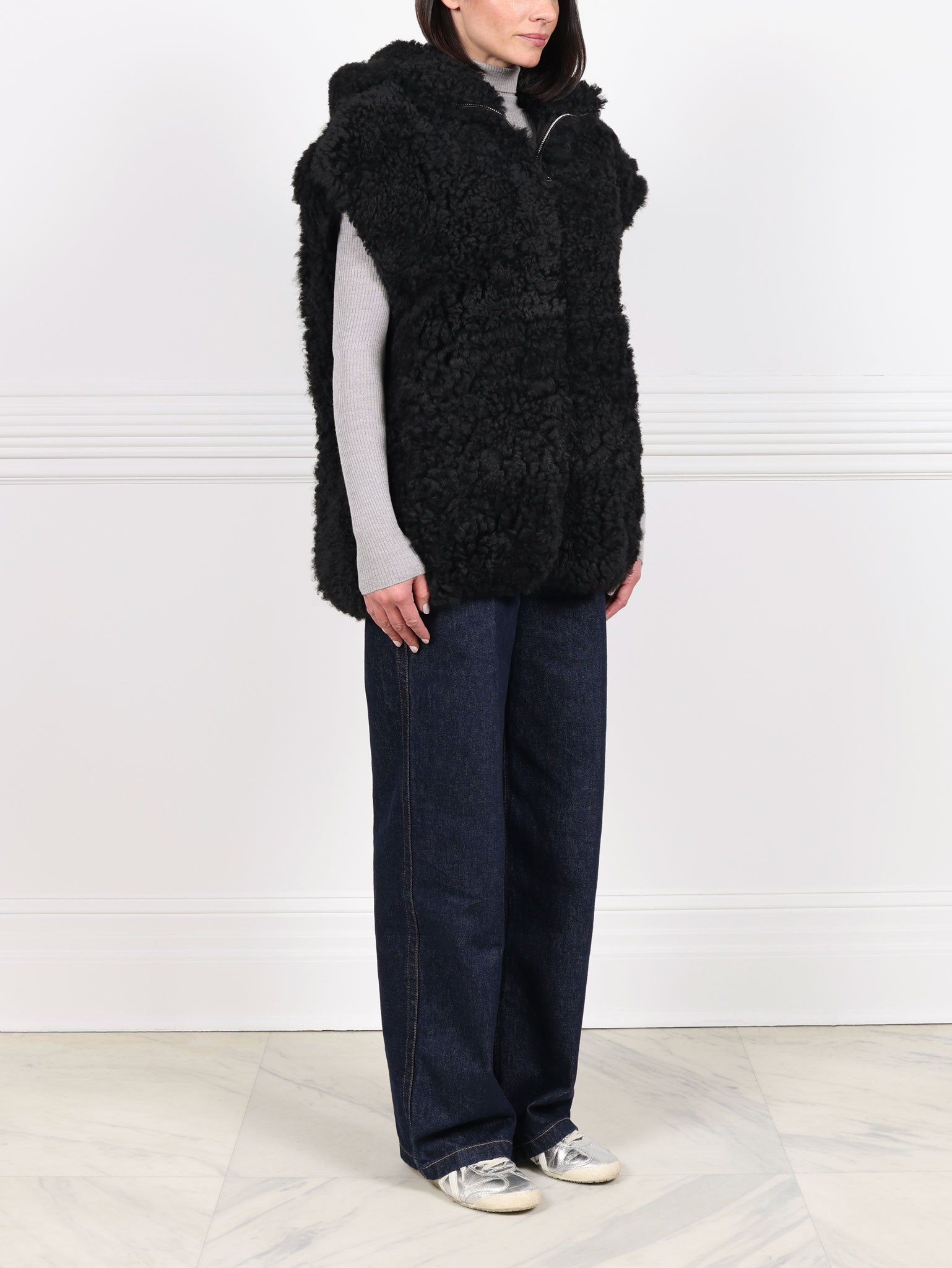 Curly Hooded Shearling Cap Sleeved Vest