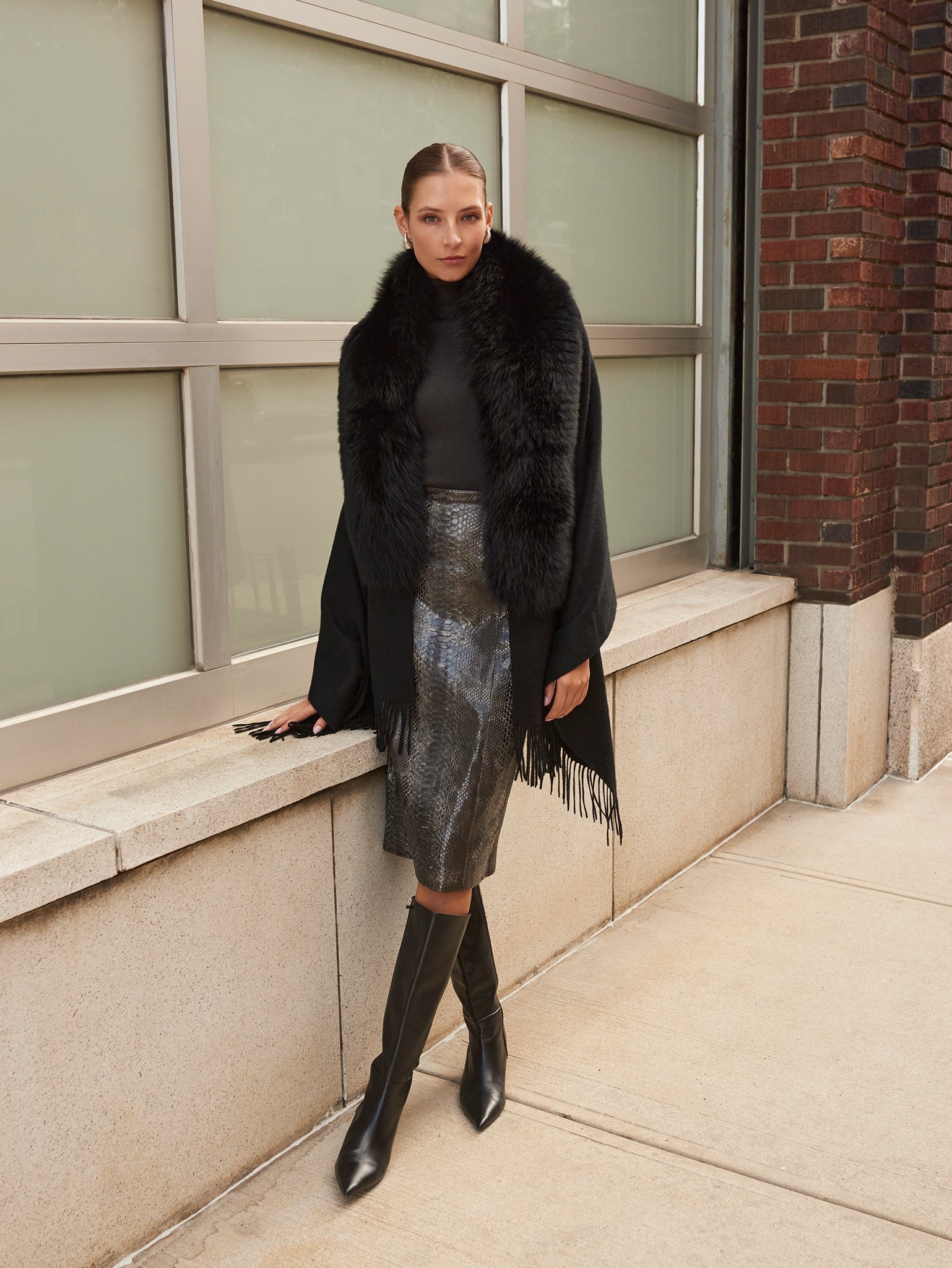 Fur Trim Fringed Stole