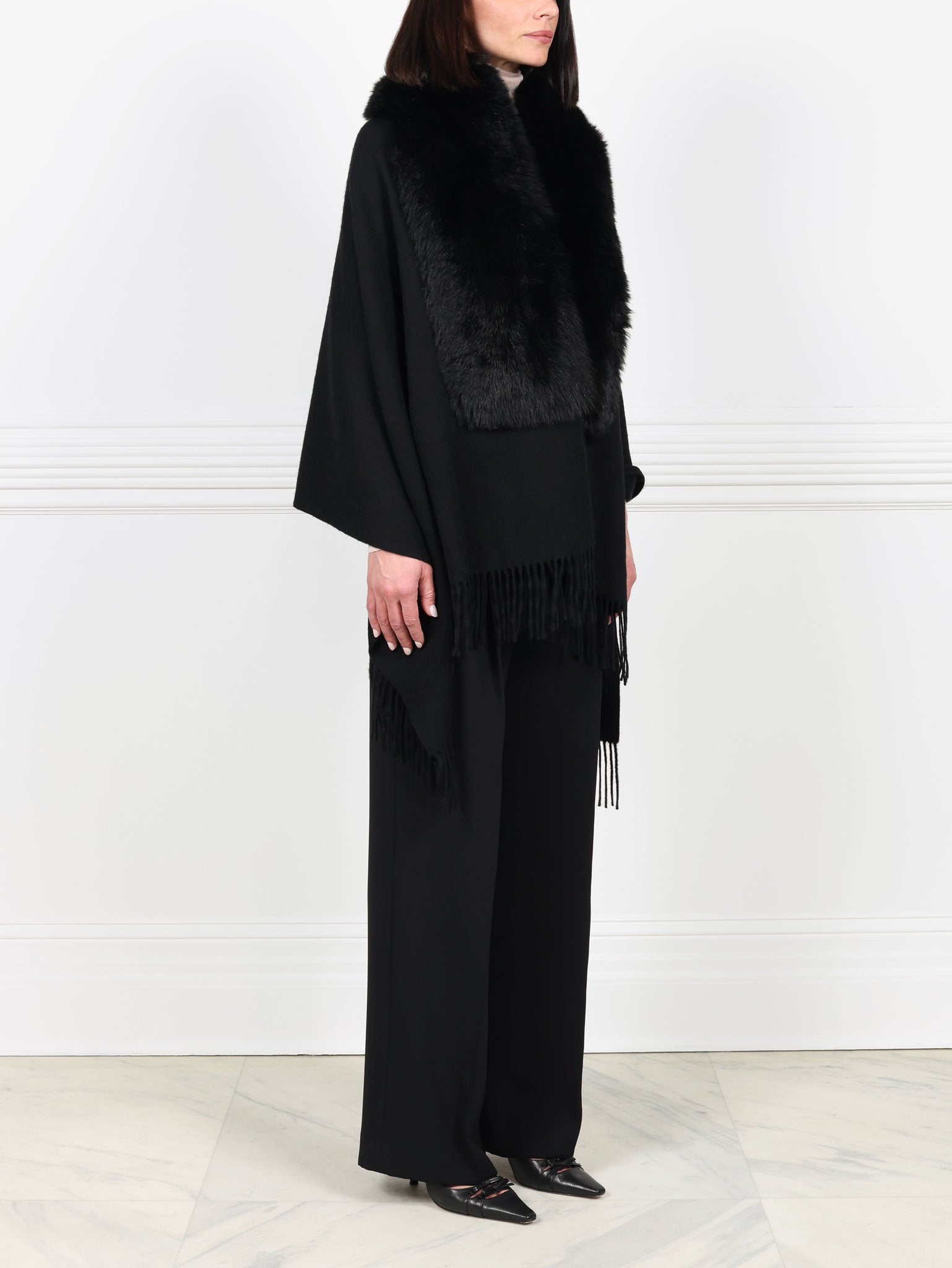 Fur Trim Fringed Stole