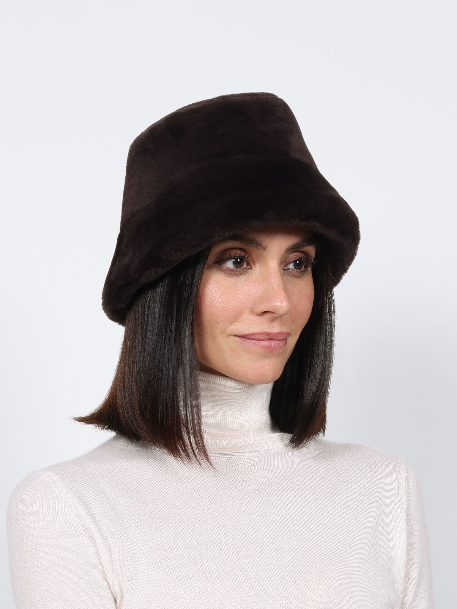 Merino Shearling Bucket Hat