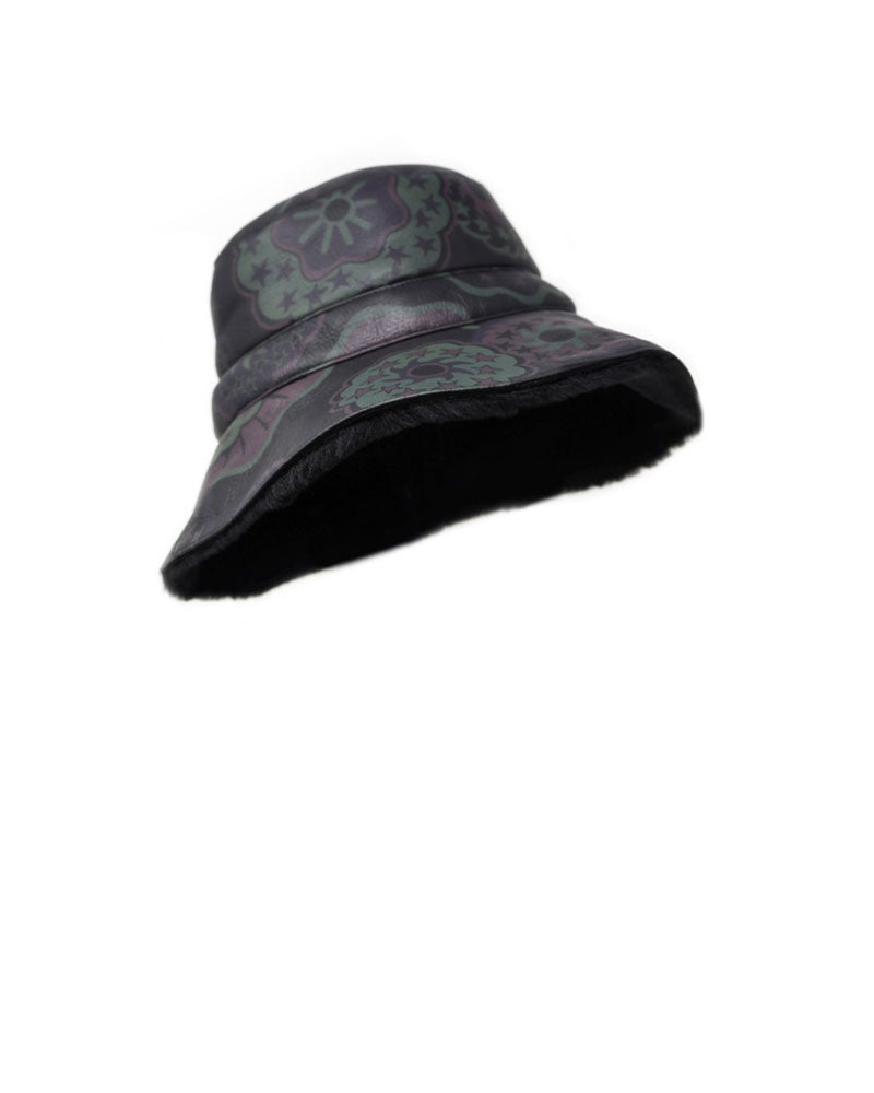 BLACK PRINTED SHEARLING HAT