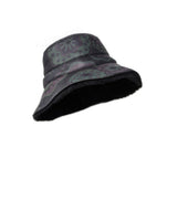 BLACK PRINTED SHEARLING HAT